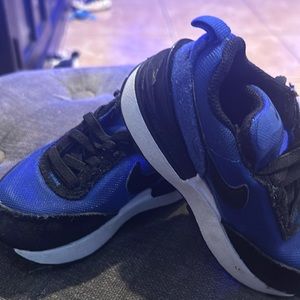 Nike size 6 toddlers